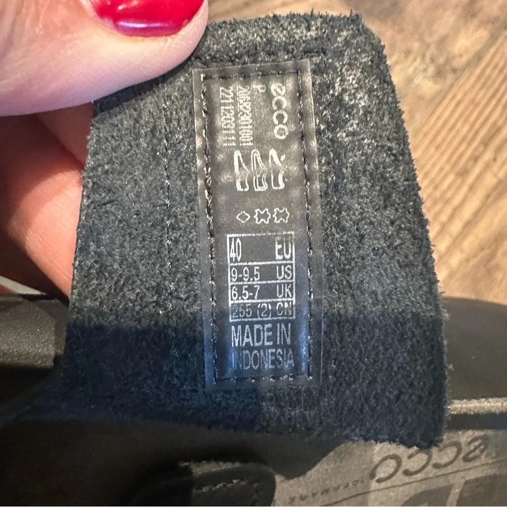 Ecco Women’s Cozmo Two Band Slide Sandal‎ in Black Size 9-9.5
